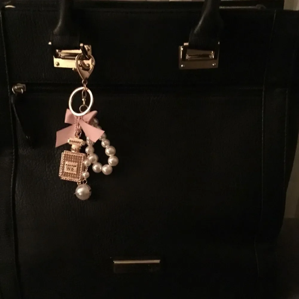 PEARL KEY RING‎